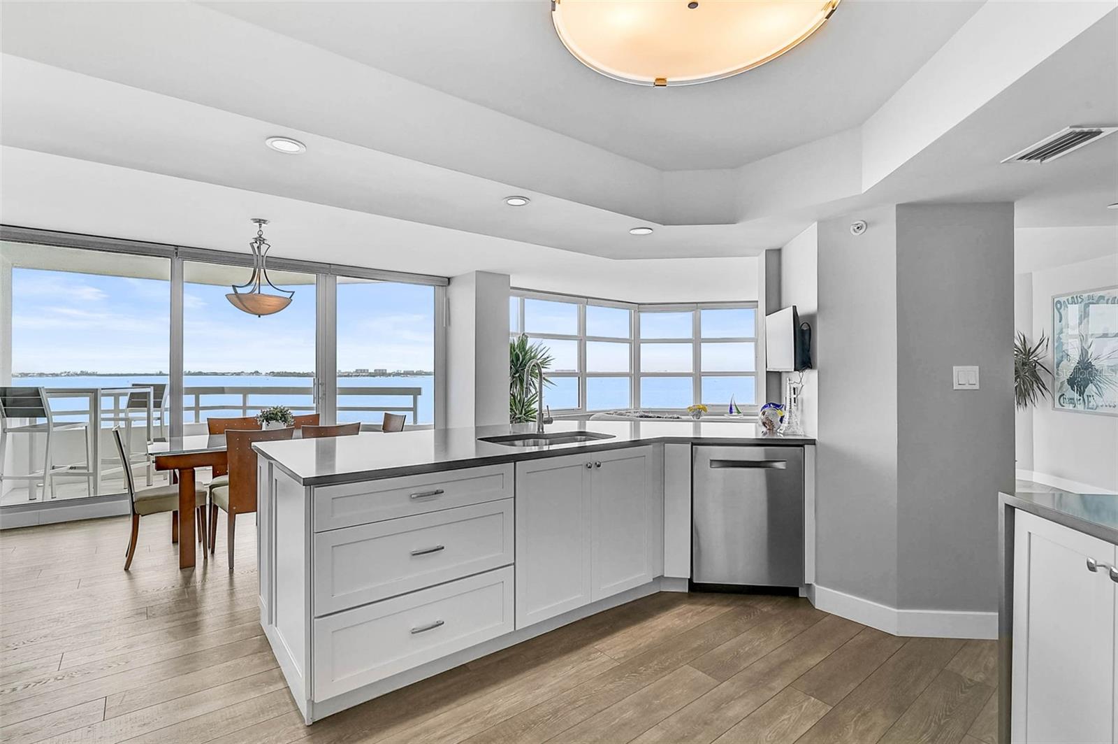 CONDO ON THE BAY TOWER II - Residential