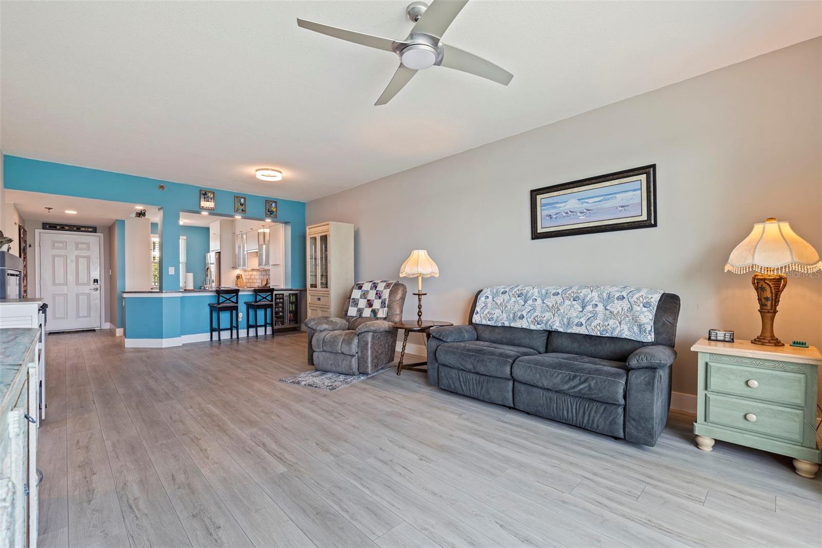 HARBOURSIDE CONDO - Residential