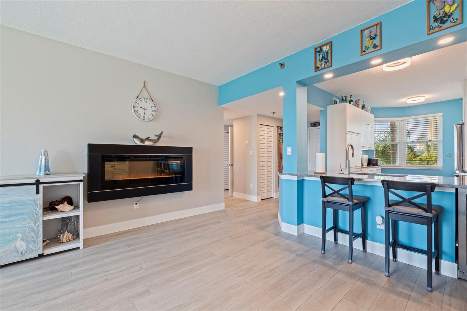 HARBOURSIDE CONDO - Residential