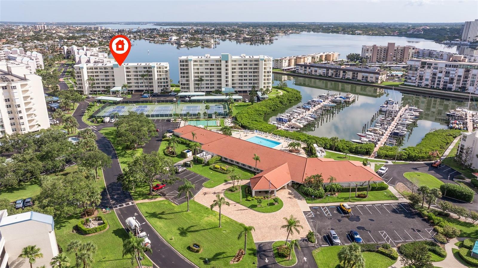 HARBOURSIDE CONDO - Residential