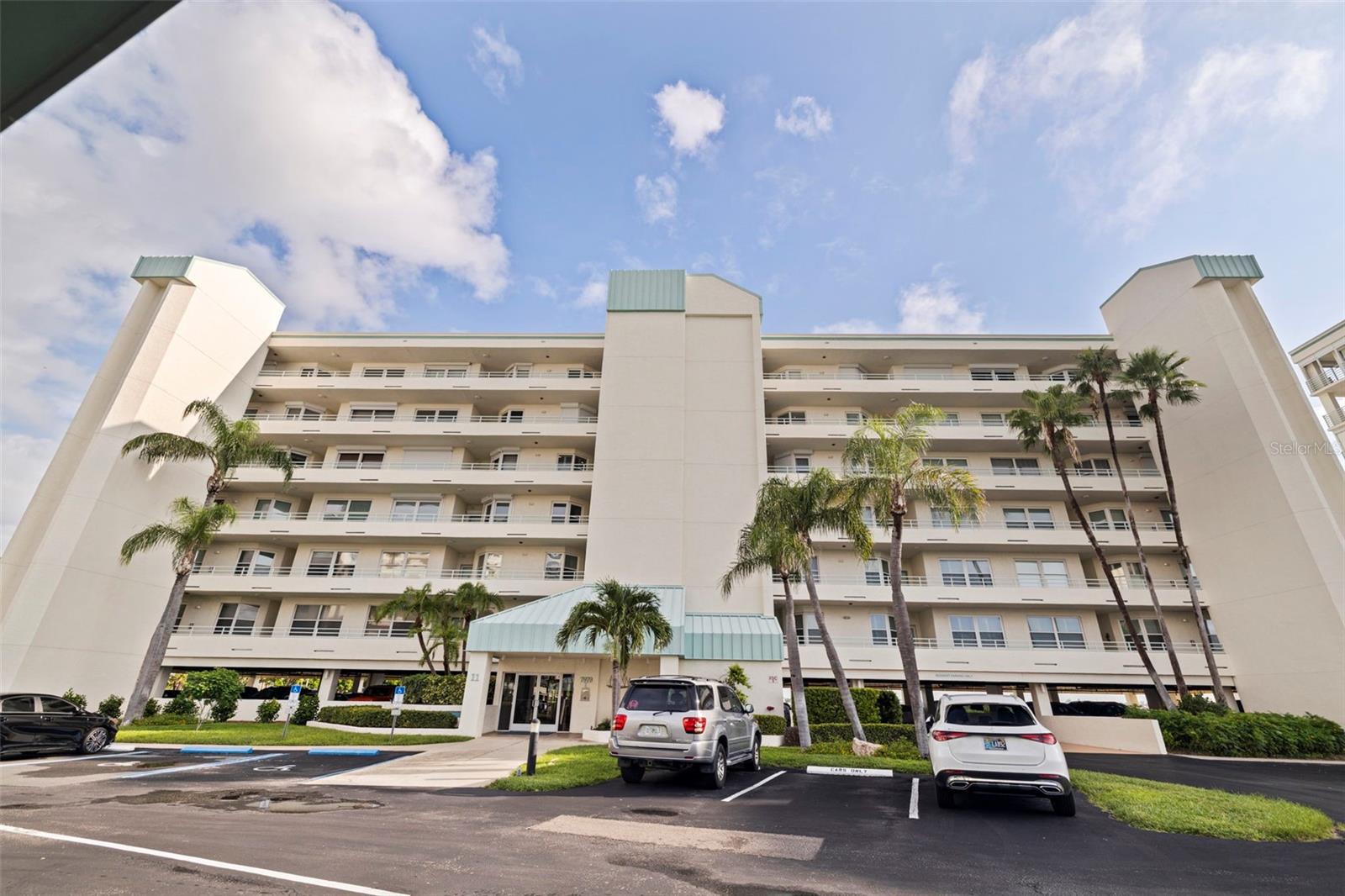 HARBOURSIDE CONDO - Residential