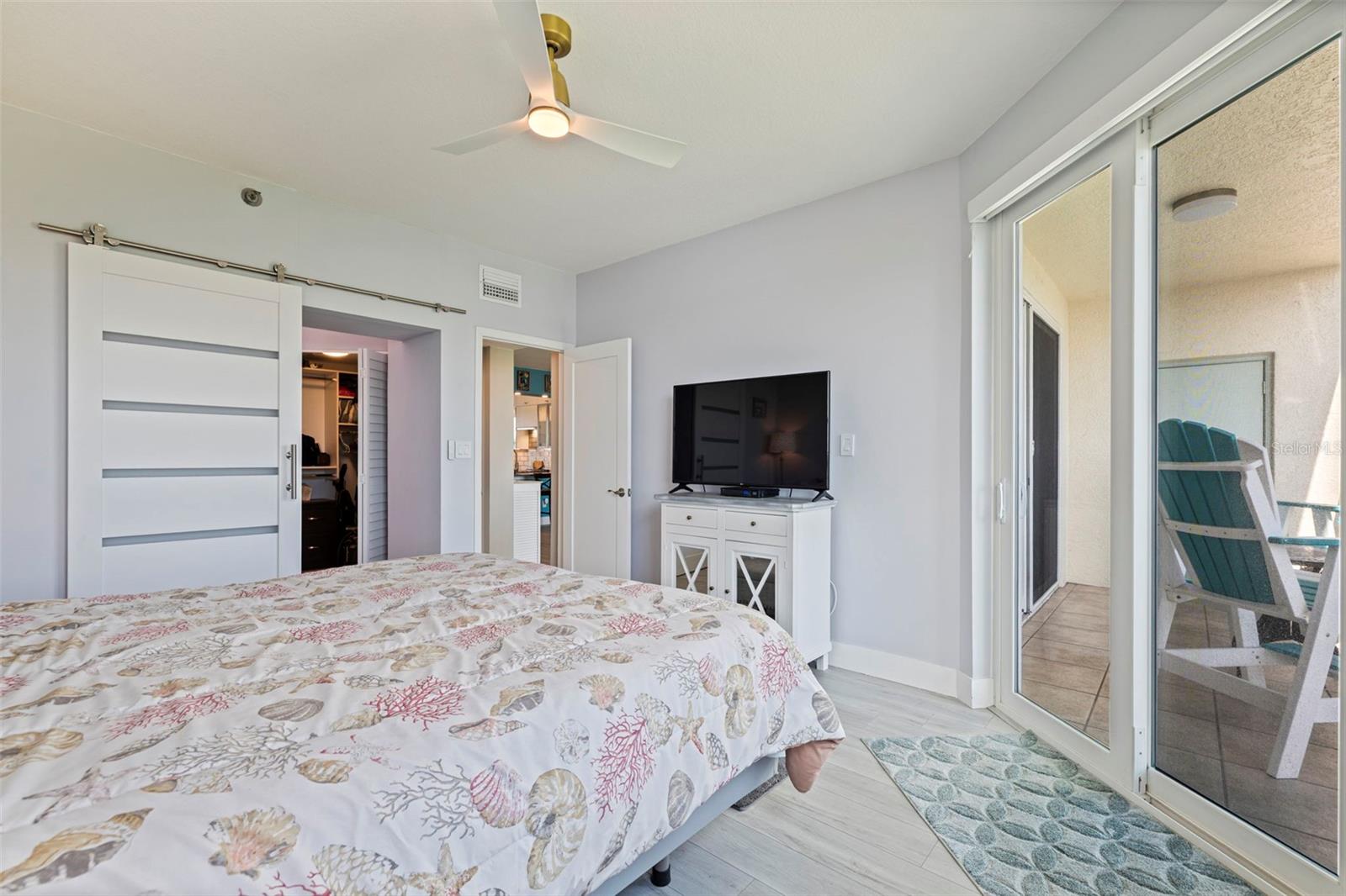 HARBOURSIDE CONDO - Residential