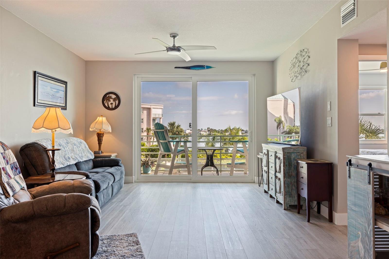 HARBOURSIDE CONDO - Residential