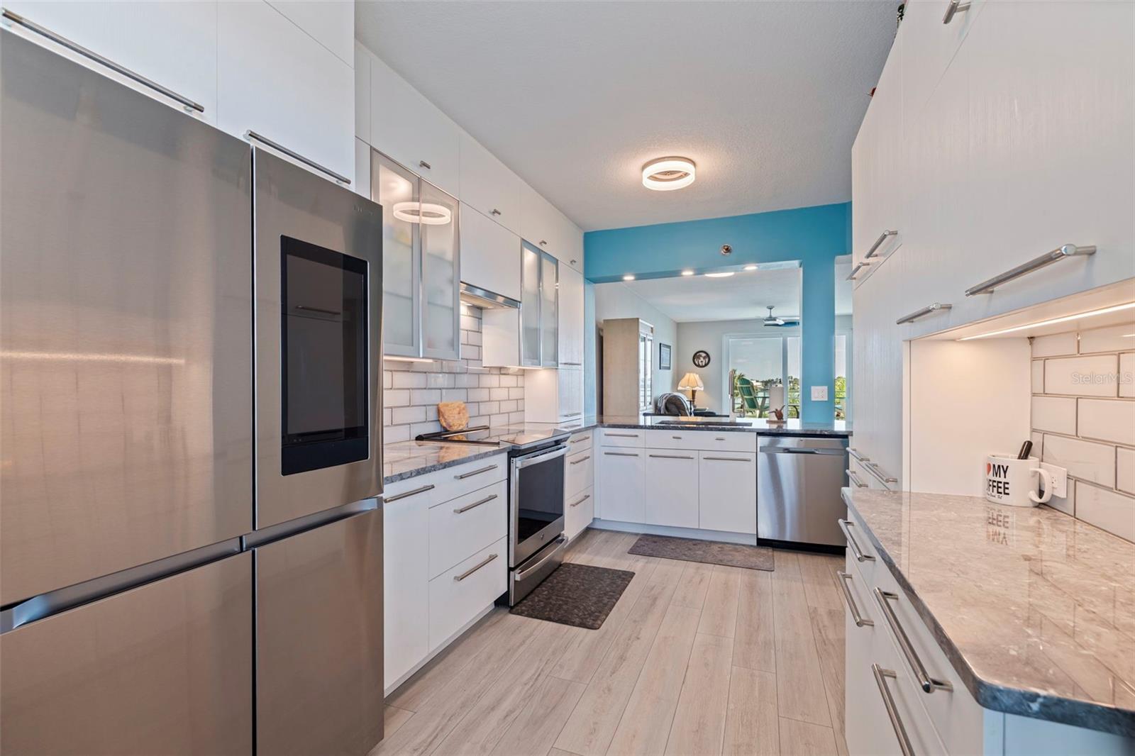 HARBOURSIDE CONDO - Residential