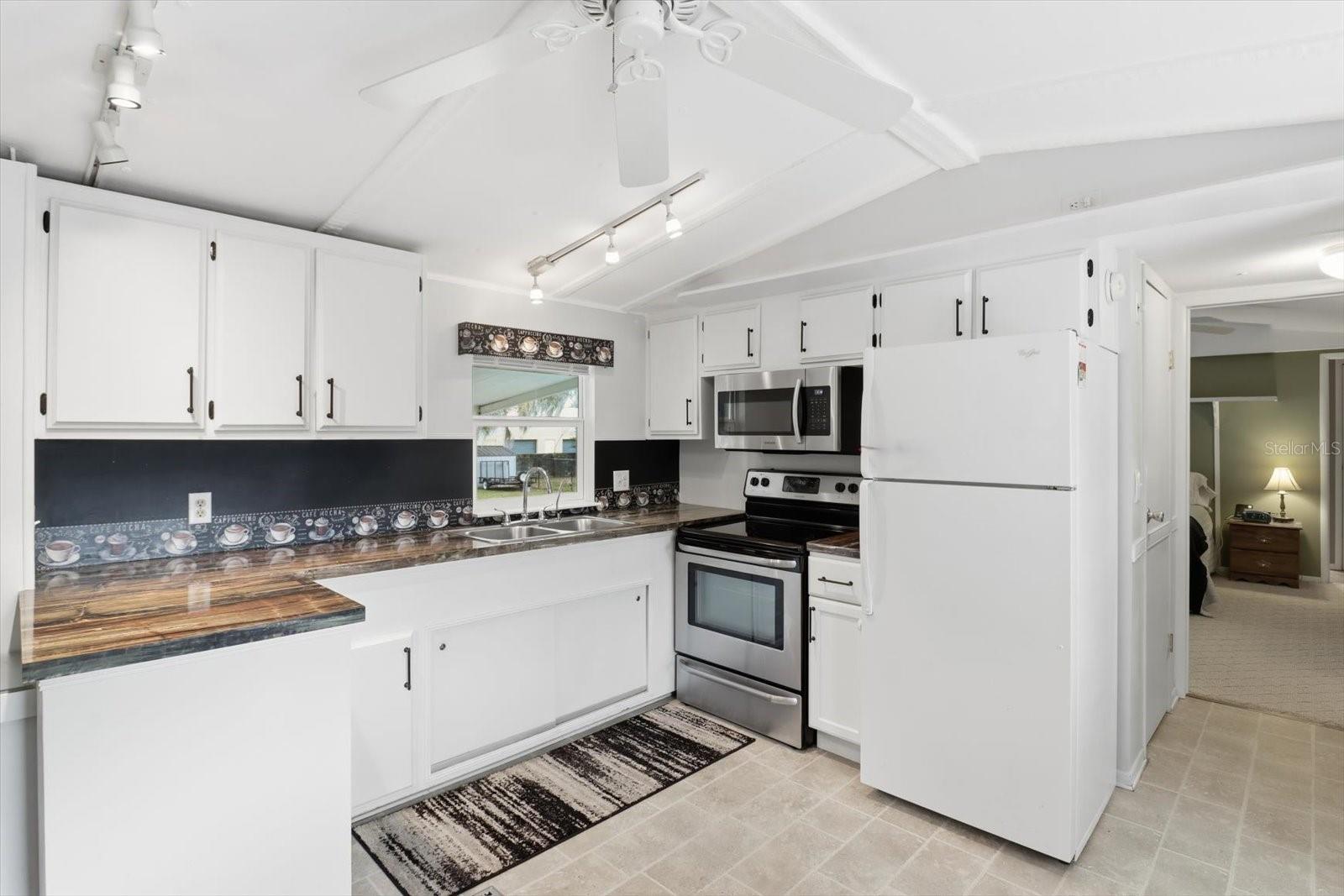 GOLDEN TERRACE ESTATES - Residential