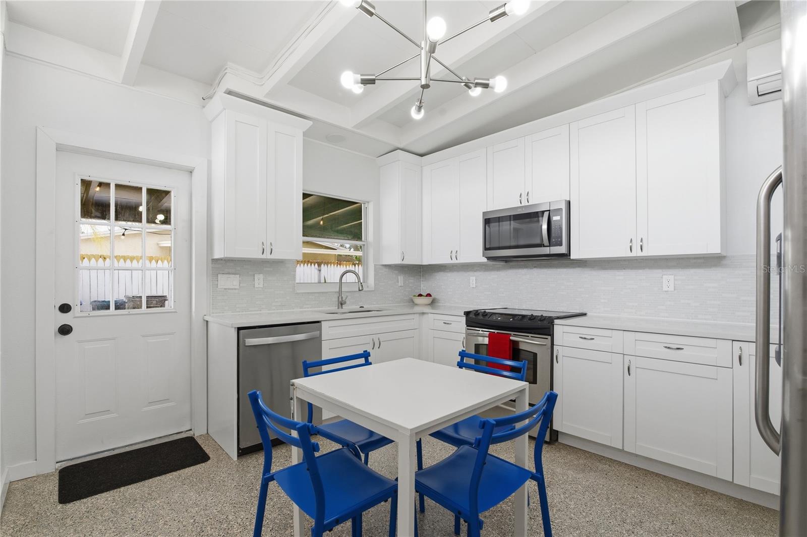 OLDSMAR COUNTRY CLUB ESTATES SEC 3 - Residential