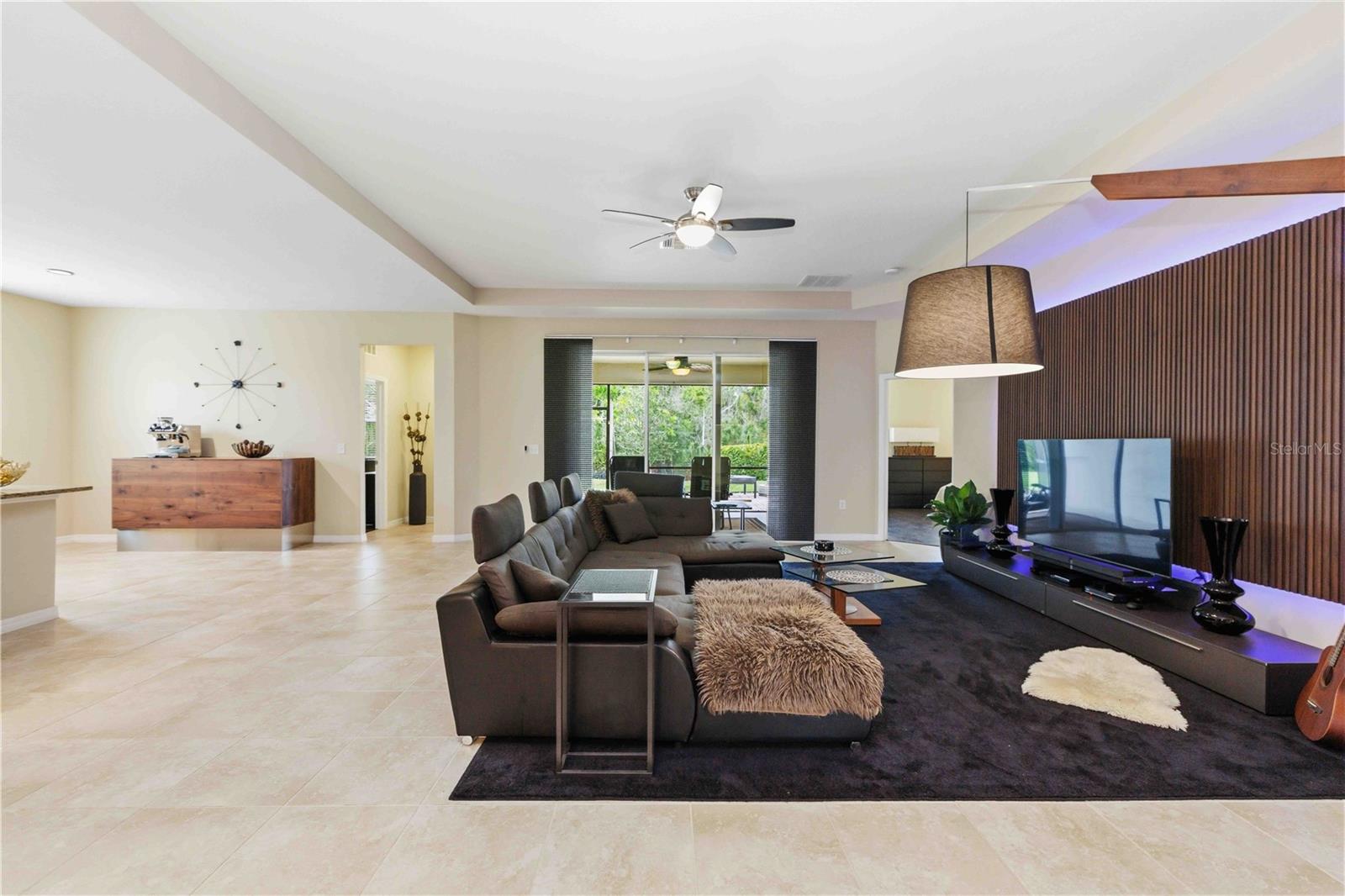 DEL TIERRA PH I - Residential