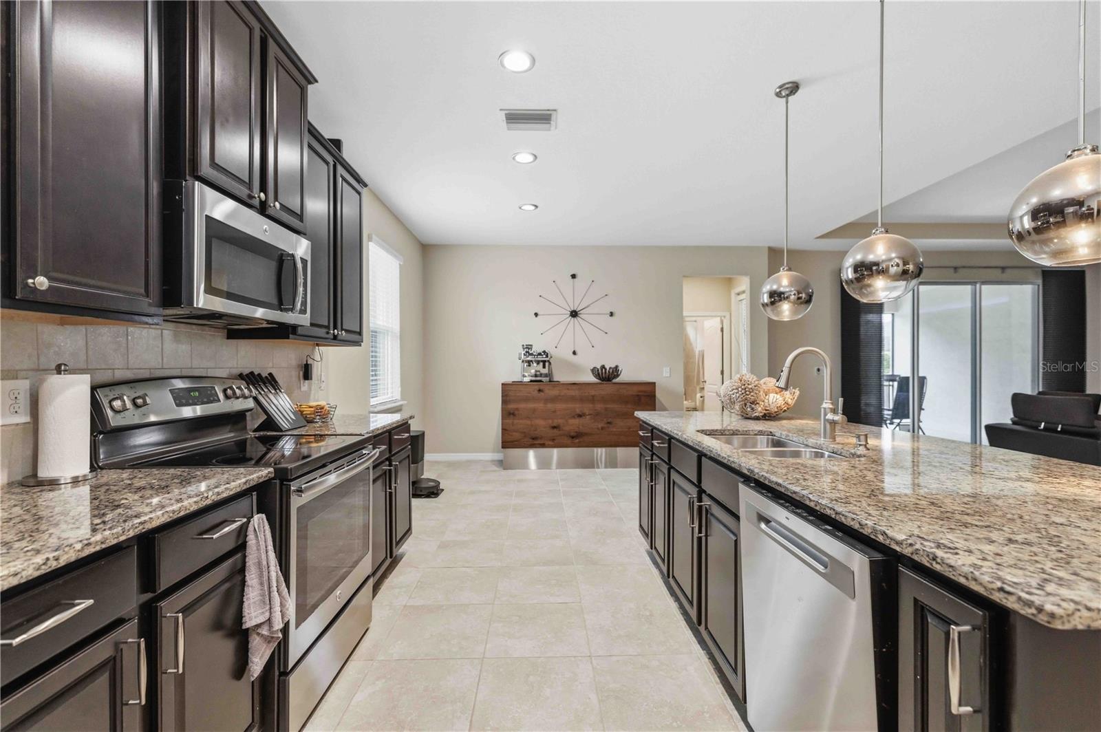 DEL TIERRA PH I - Residential