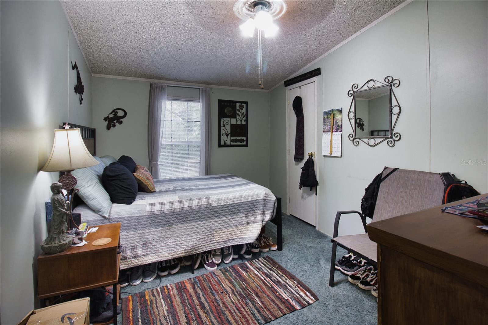 E330 FT OF NW1/4 OF SE1/4 LYING N OF ROAD - Residential