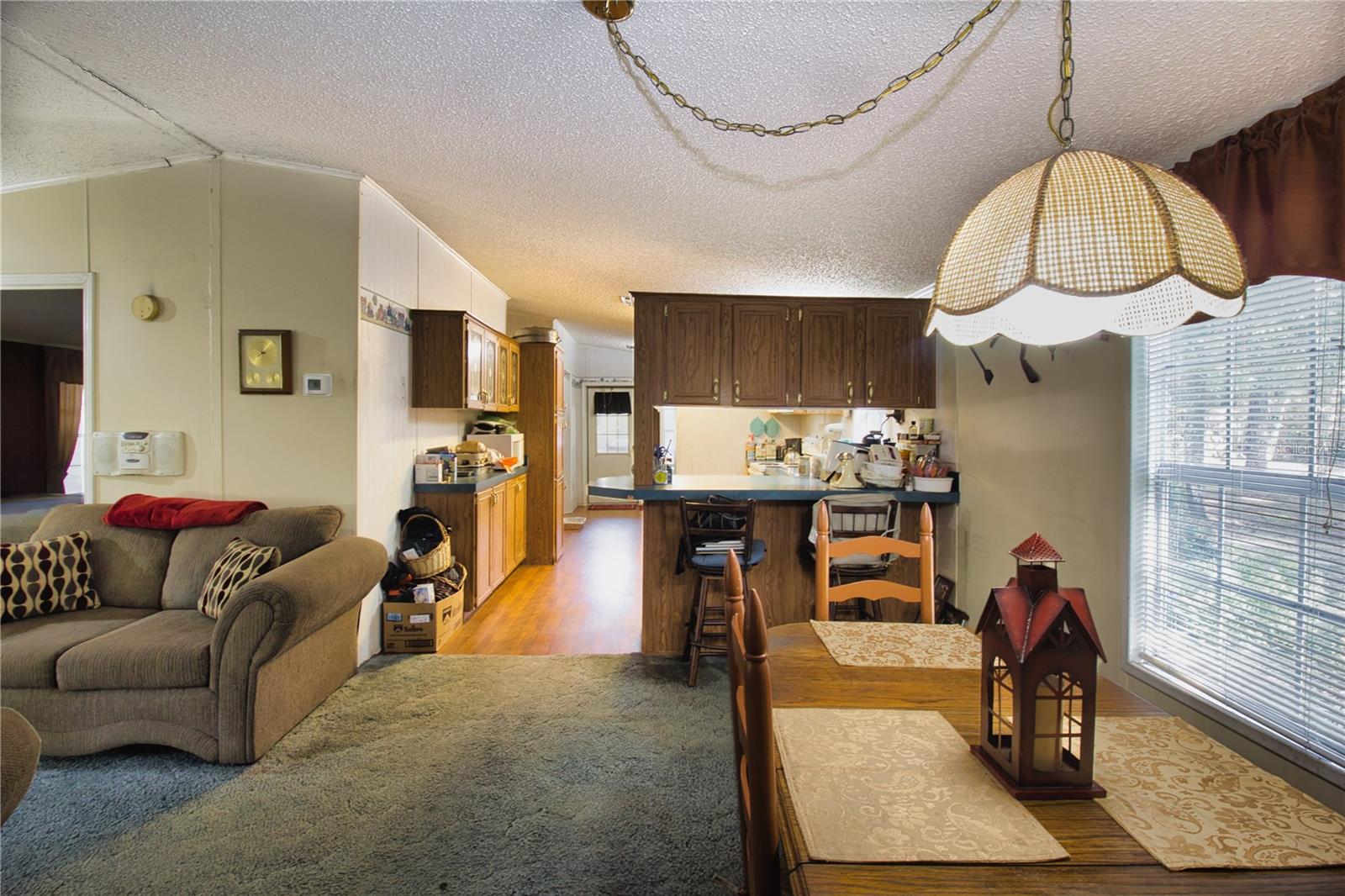 E330 FT OF NW1/4 OF SE1/4 LYING N OF ROAD - Residential