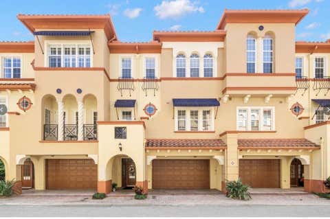 Photo of 257 Seagate Court, Dunedin, FL 34698 (MLS # J1004408)