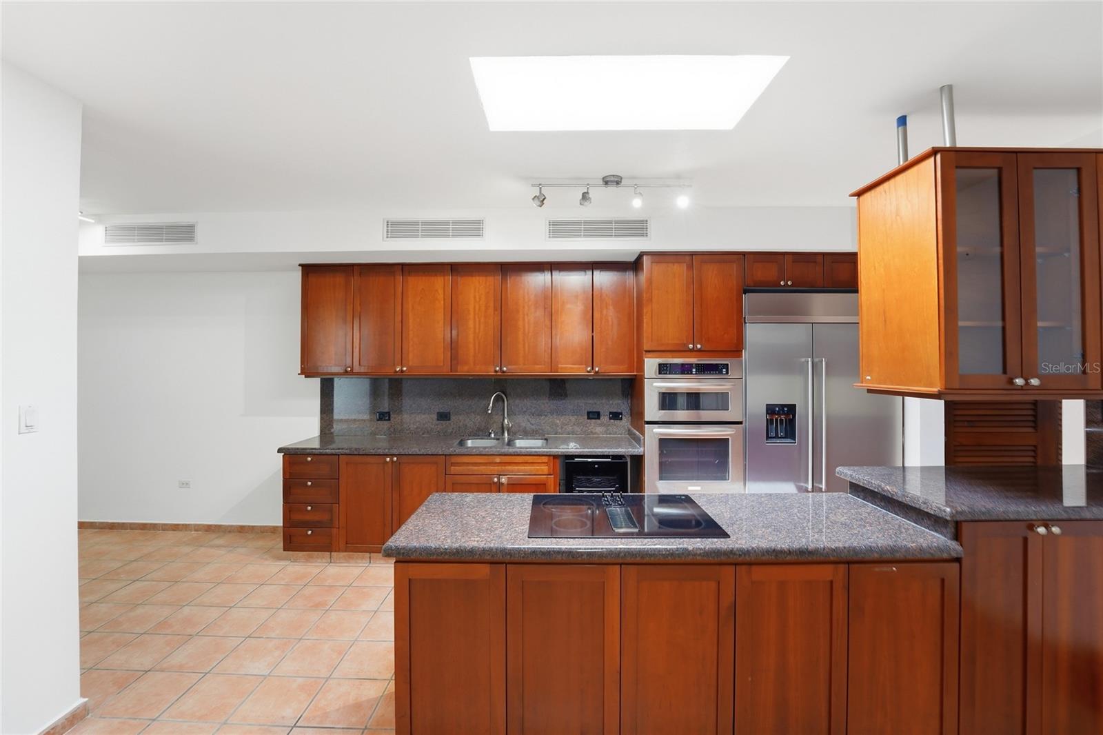 DORADO BEACH EAST - Residential