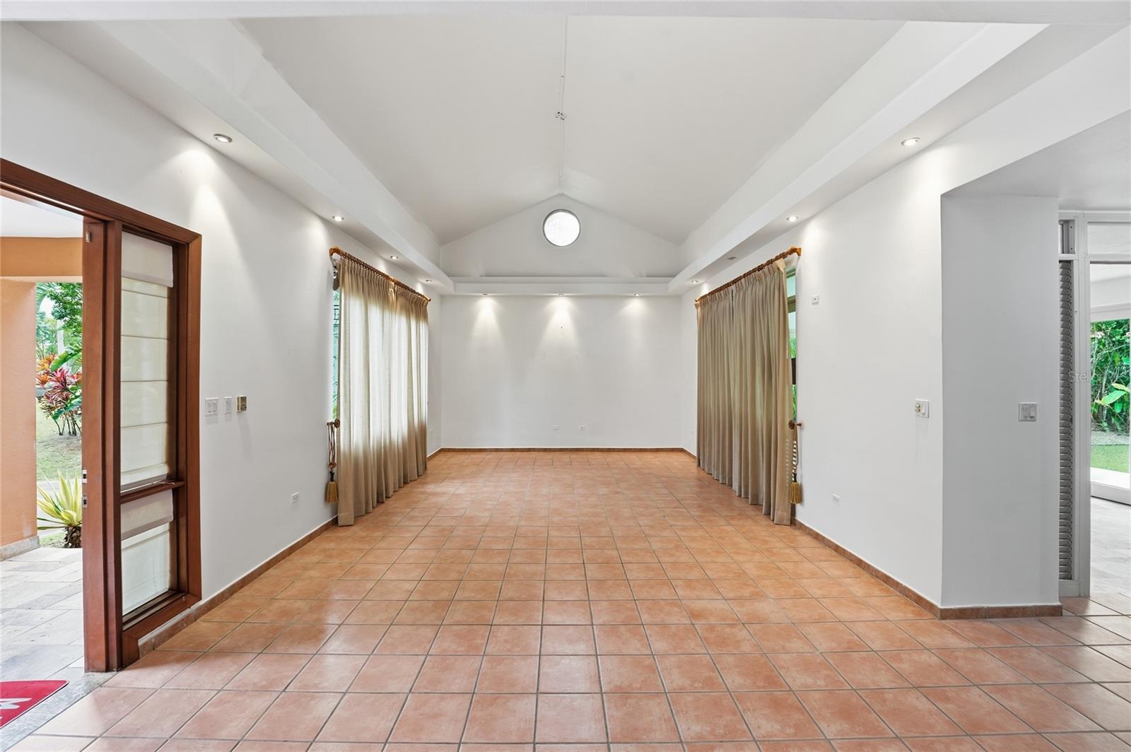 DORADO BEACH EAST - Residential