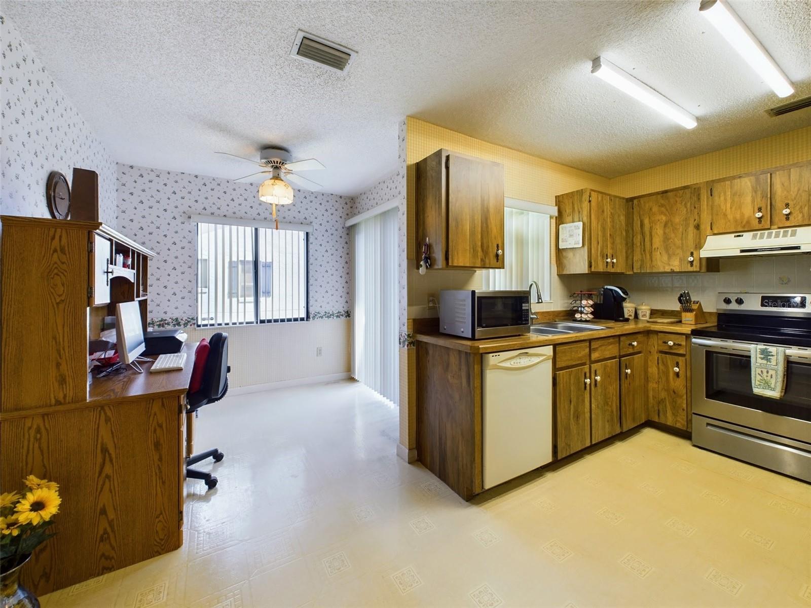 DEERWOOD REP BLK 20 PINE LAKES GOLF COURSE - Residential