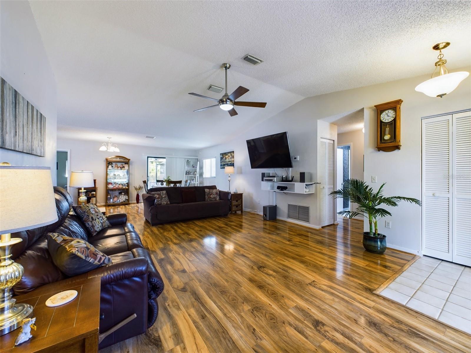 DEERWOOD REP BLK 20 PINE LAKES GOLF COURSE - Residential