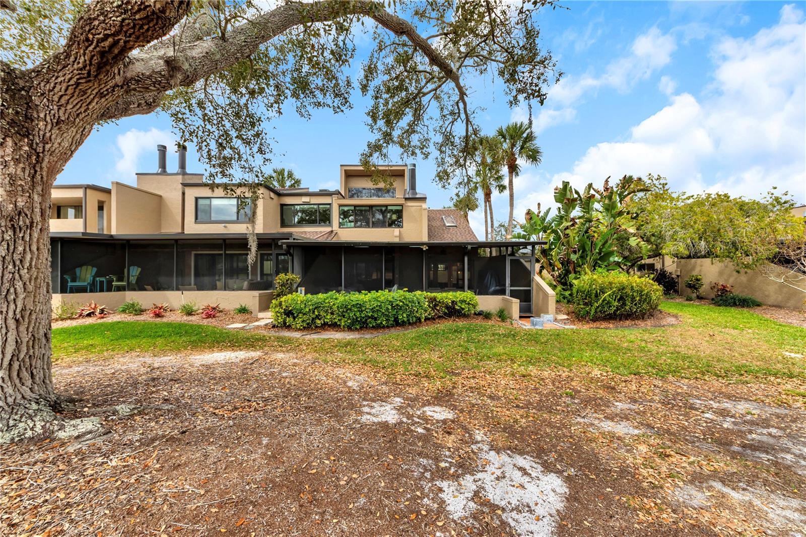 CARROLLWOOD VILLAGE ROLLING GR - Residential