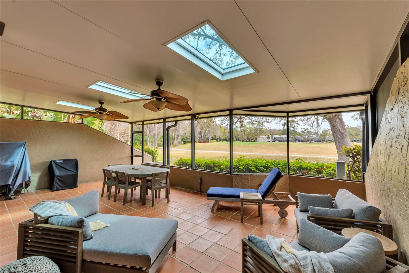 CARROLLWOOD VILLAGE ROLLING GR - Residential