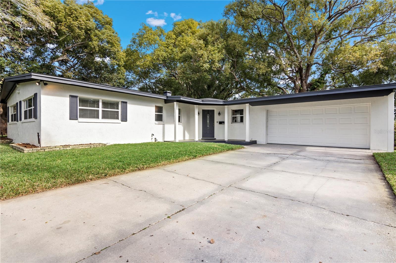 2913 CARMIA DRIVE