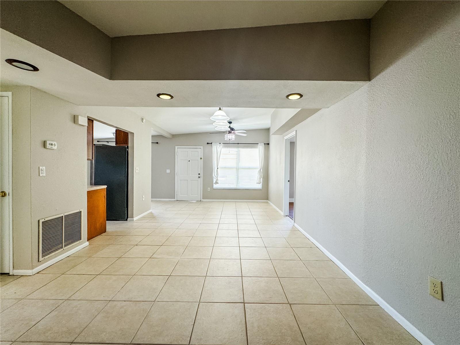 CRESTRIDGE 6TH ADD - Residential Lease