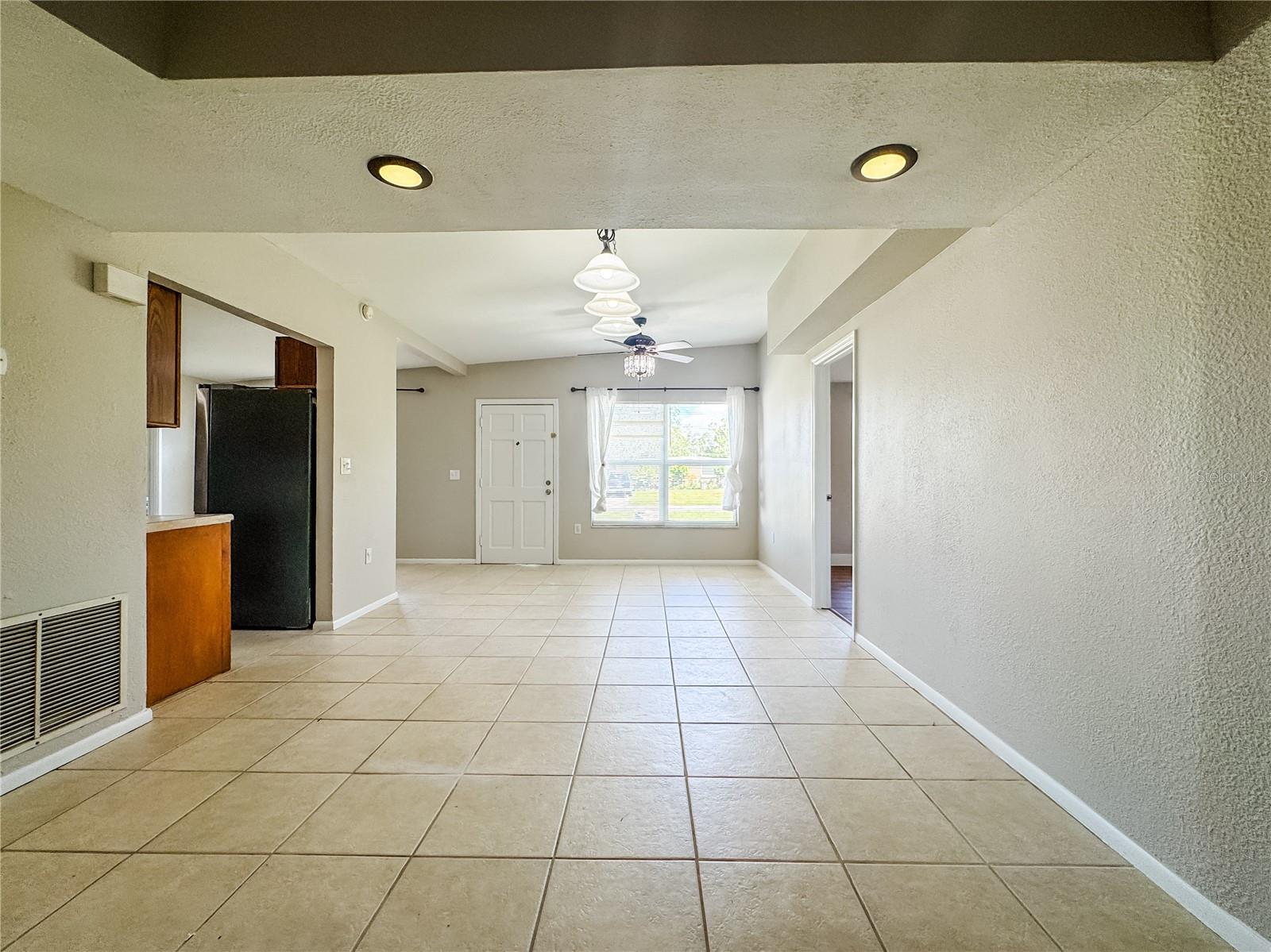 CRESTRIDGE 6TH ADD - Residential Lease