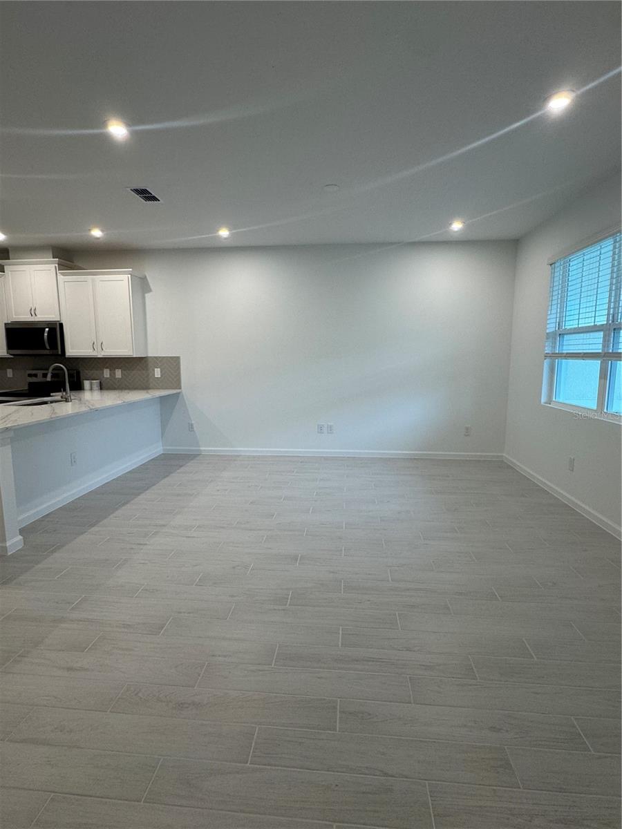 HICKORY GROVE - Residential Lease