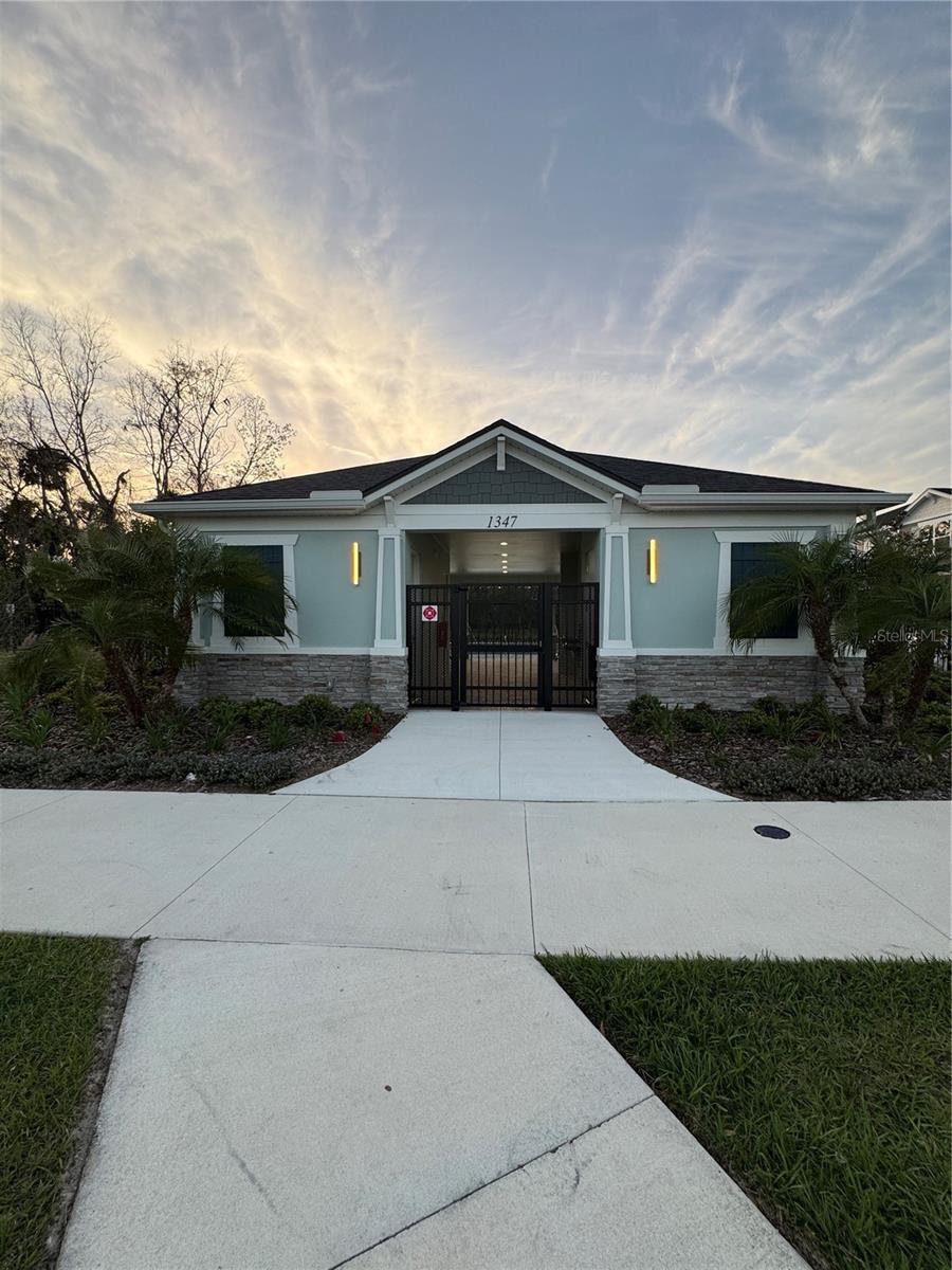 HICKORY GROVE - Residential Lease