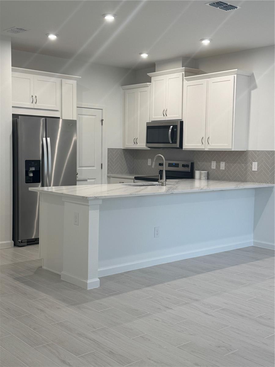 HICKORY GROVE - Residential Lease