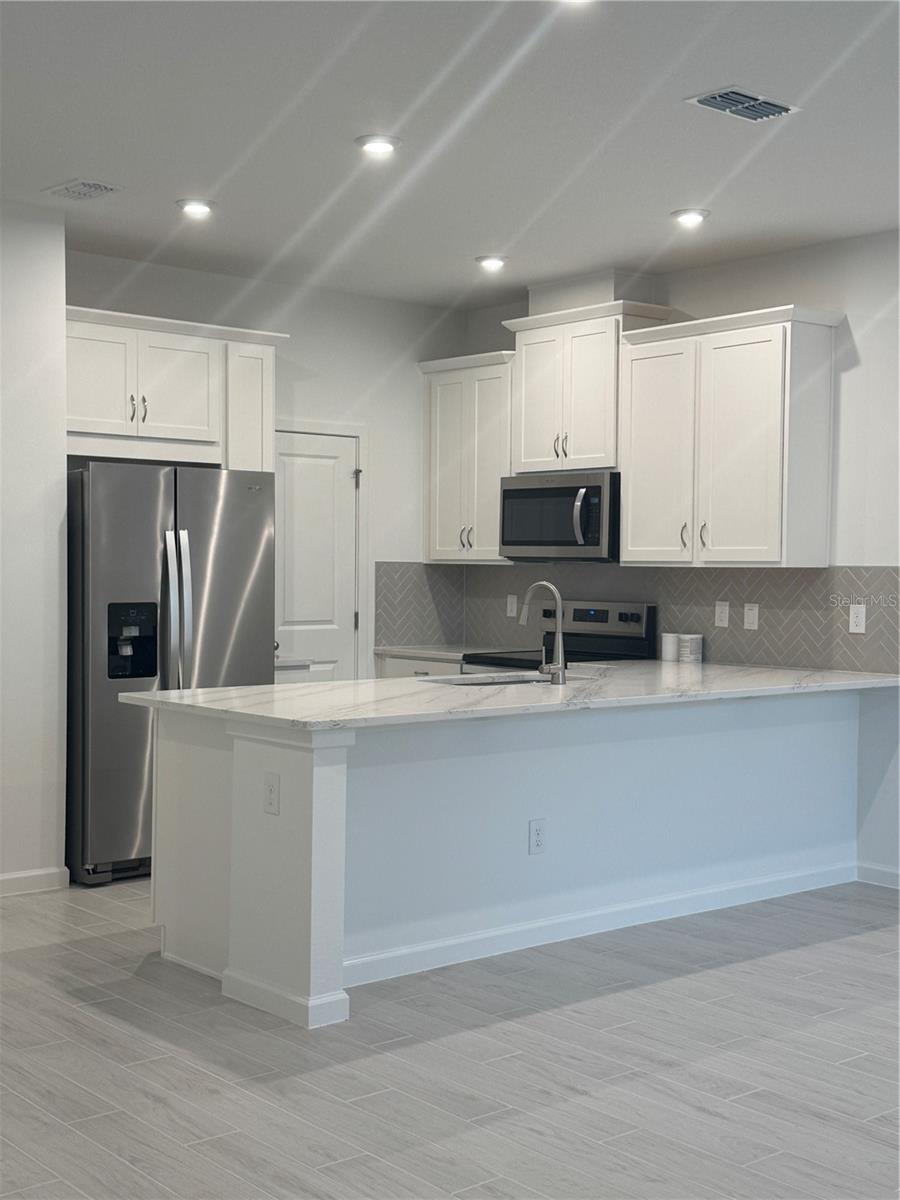 HICKORY GROVE - Residential Lease