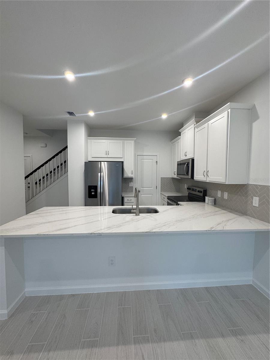 HICKORY GROVE - Residential Lease