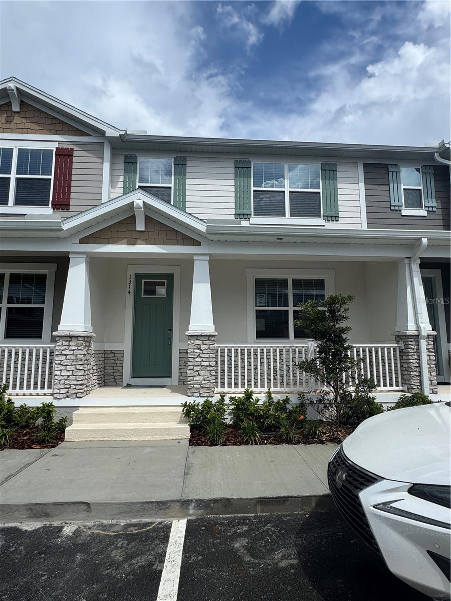 HICKORY GROVE - Residential Lease