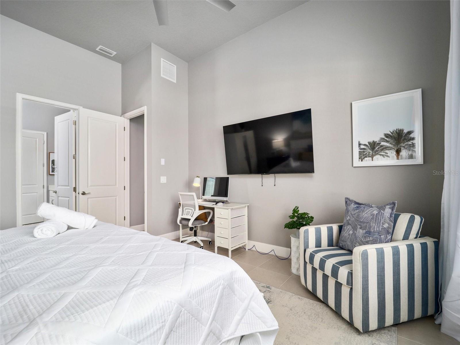 MARINELAND ACRES - Residential Lease