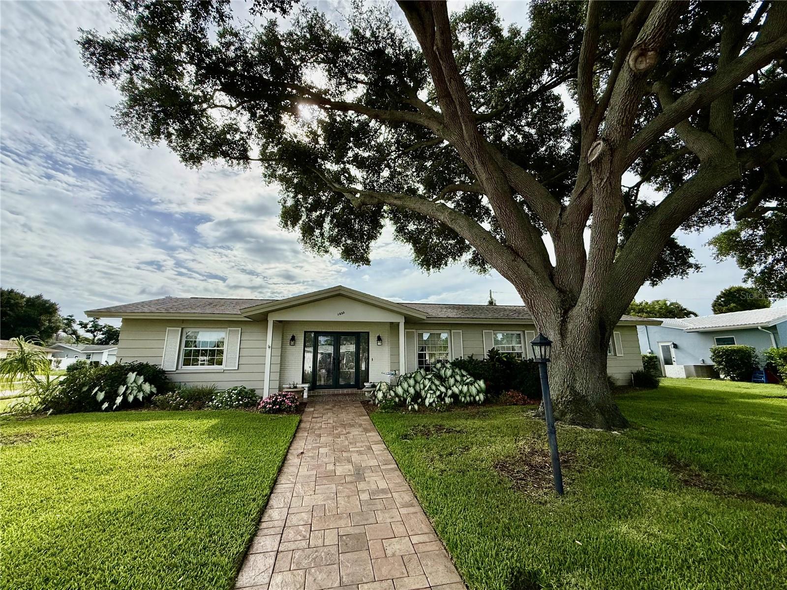 1853 PARADISE LANE