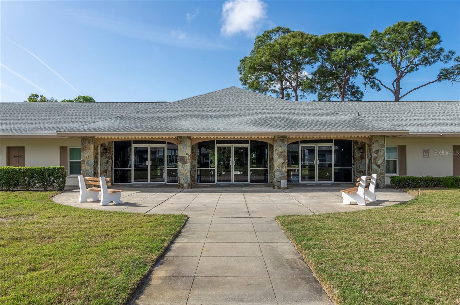 CHATEAUX DE BARDMOOR - Residential