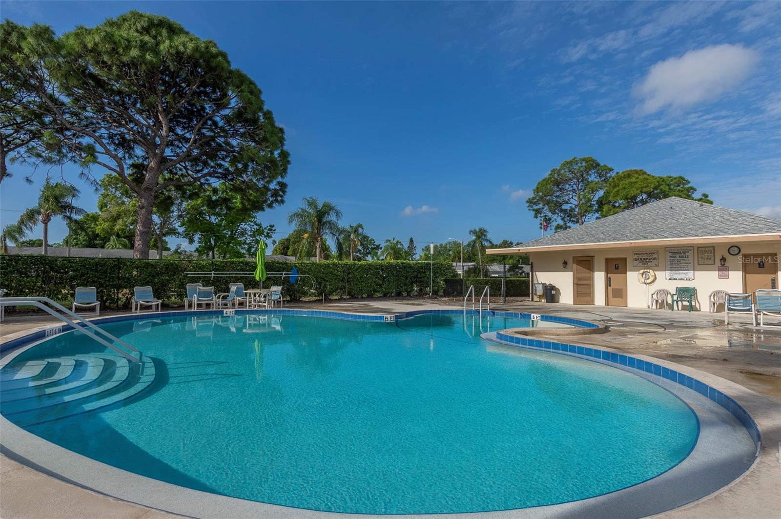 CHATEAUX DE BARDMOOR - Residential