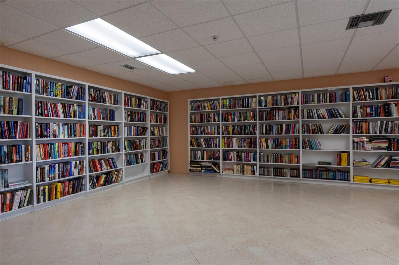 CHATEAUX DE BARDMOOR - Residential