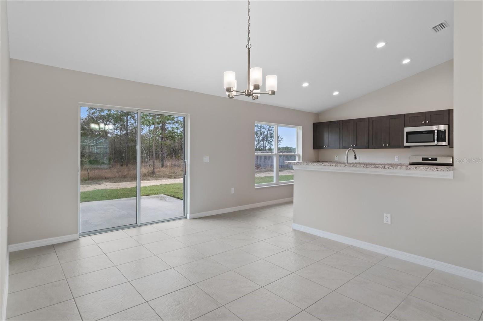 ROYAL HIGHLANDS - Residential