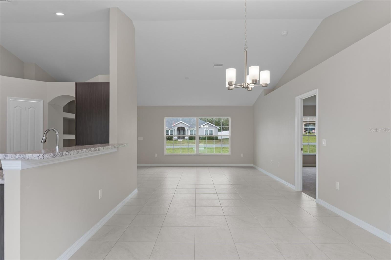 ROYAL HIGHLANDS - Residential