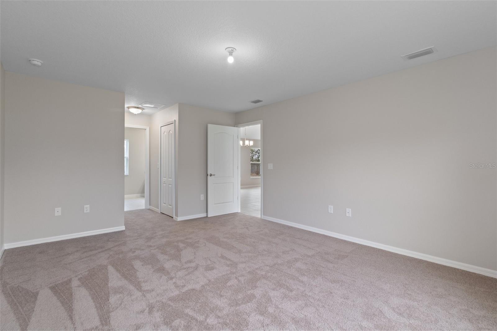 ROYAL HIGHLANDS - Residential