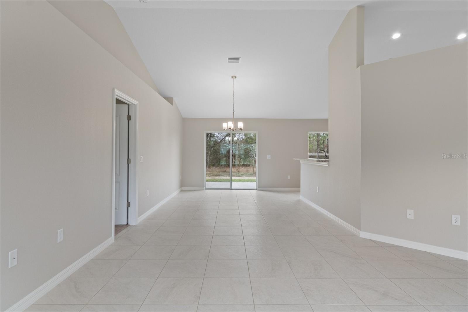 ROYAL HIGHLANDS - Residential