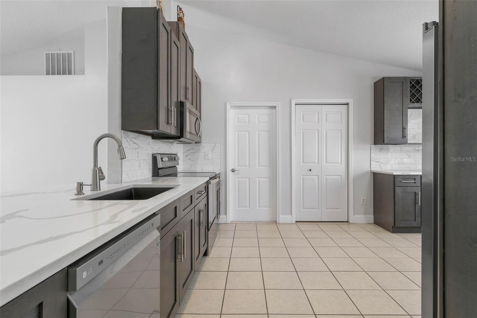 FOREST GROVE BUS CENTER - Residential