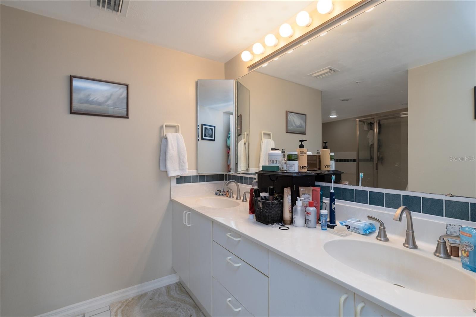 OCEANS CLOVERLEAF NORTH - Residential