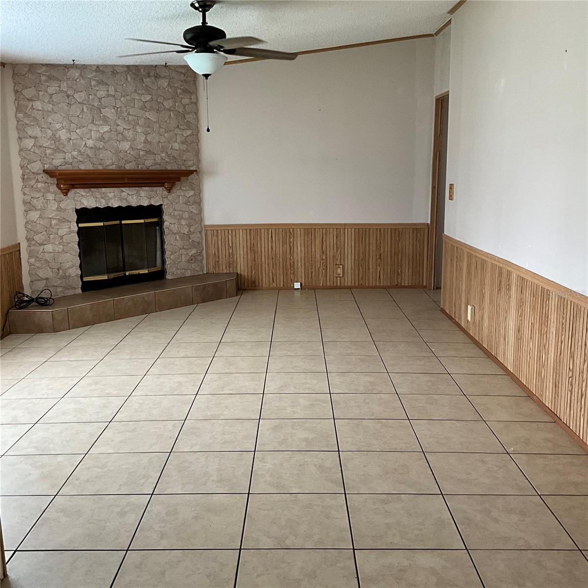 TRADERS COVE UNIT 01 - Residential