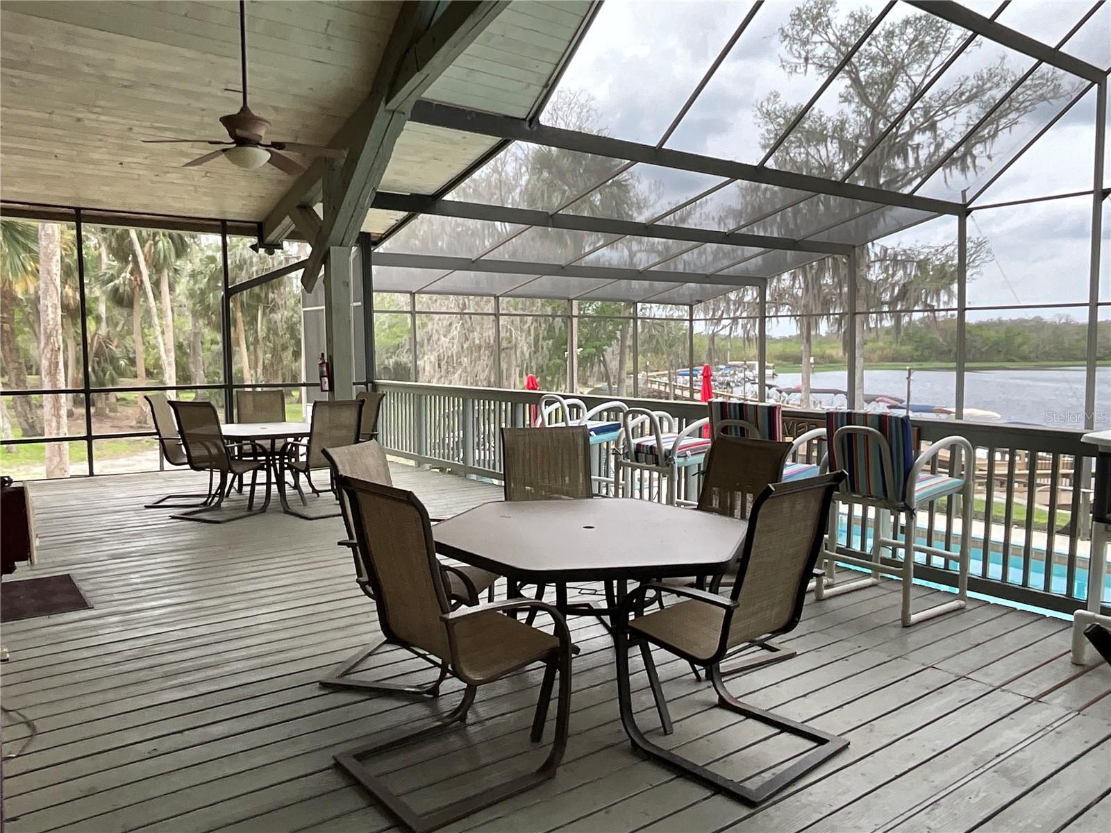 TRADERS COVE UNIT 01 - Residential