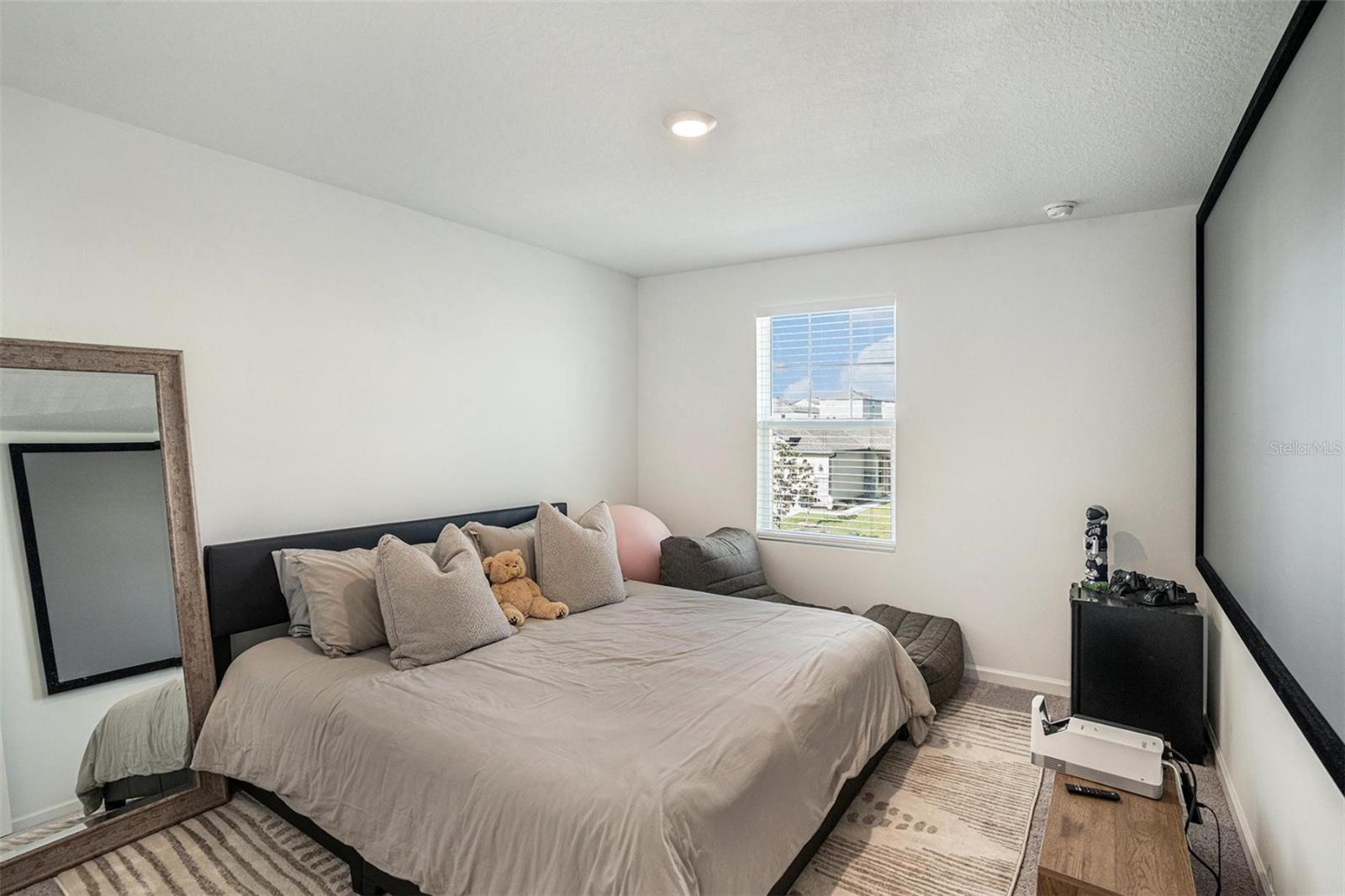 CLINTON CORNER - Residential