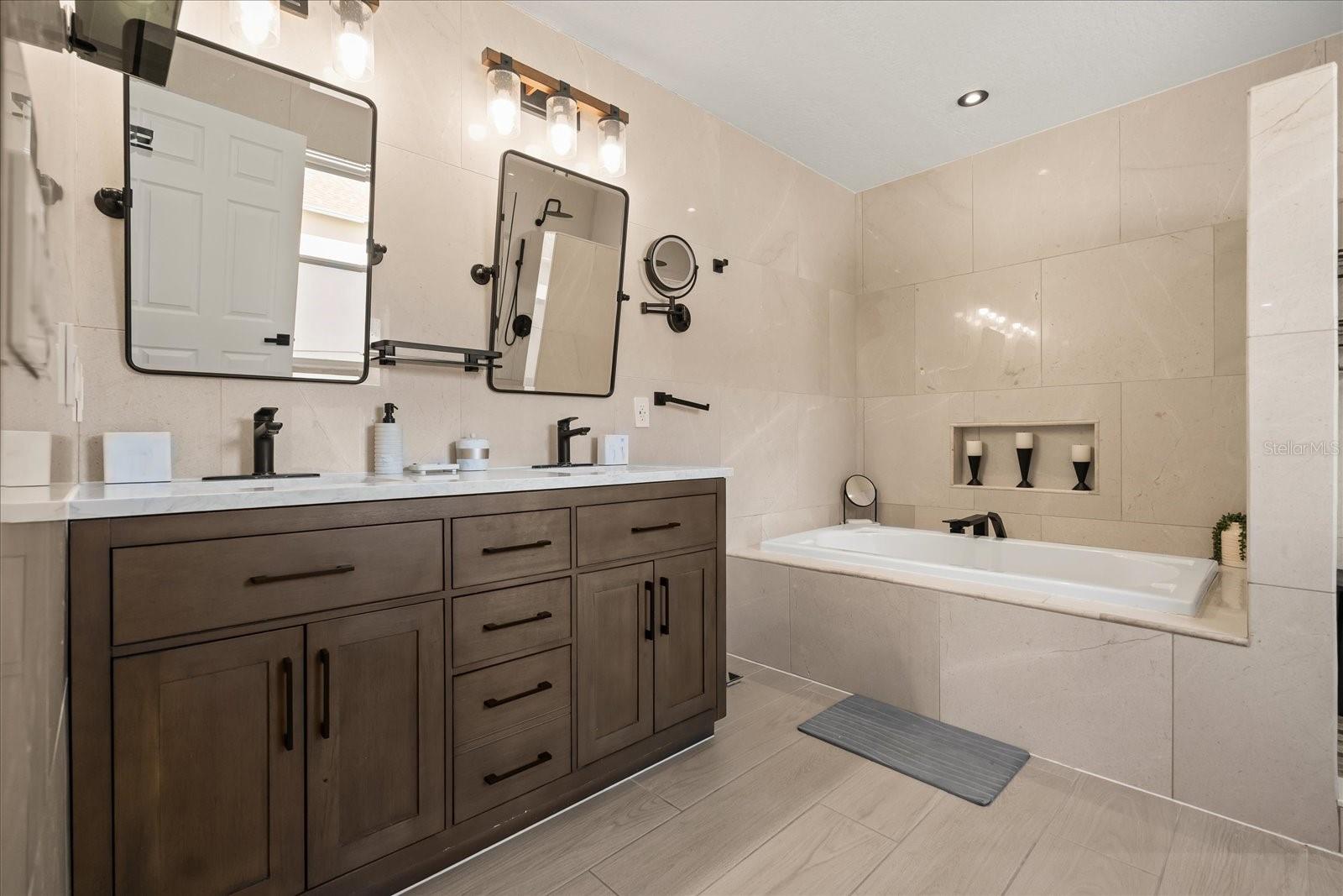 WINDWOOD BAY PH 01 - Residential