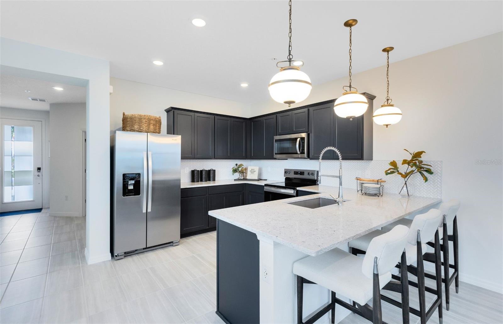 1147 LEMONGRASS ALLEY