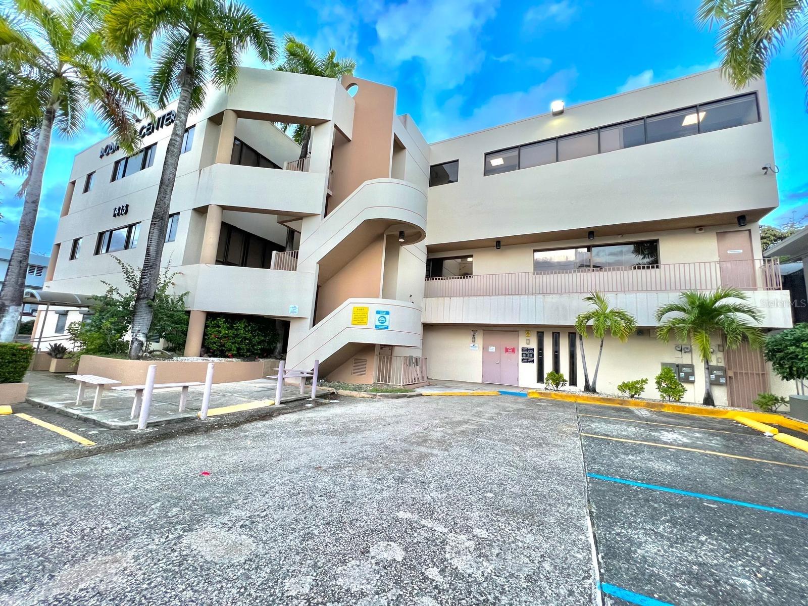 1413 CALLE FERNANDEZ JUNCOS
