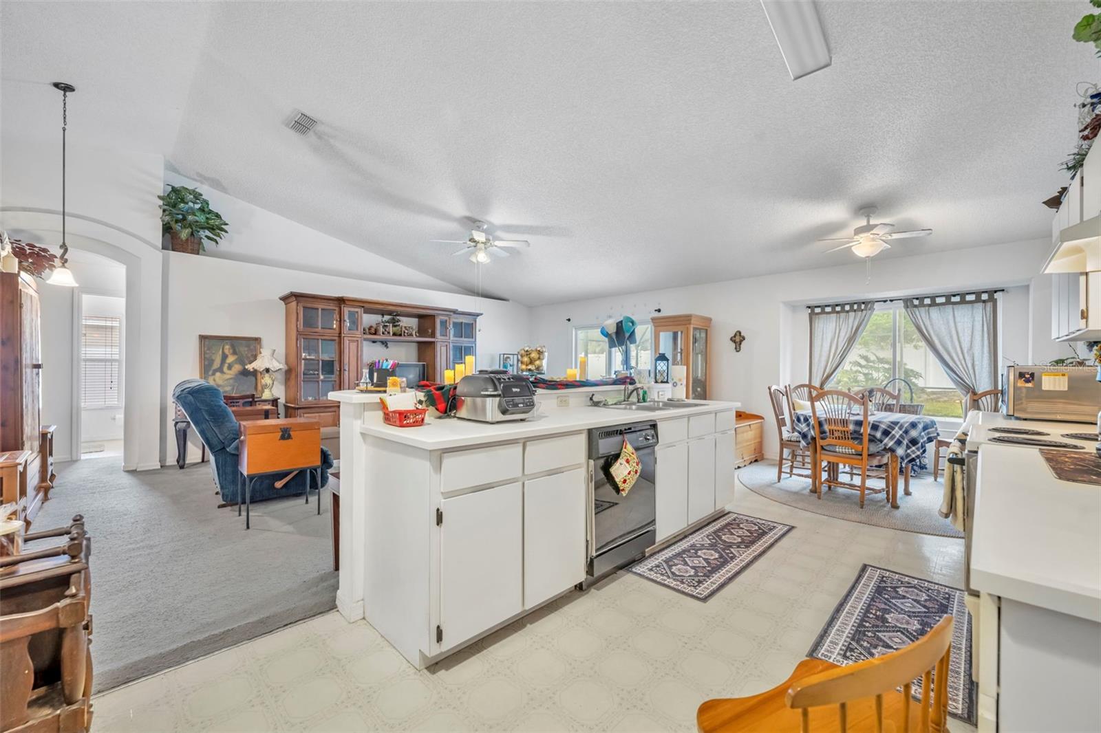 DELTONA LAKES UNIT 71 - Residential