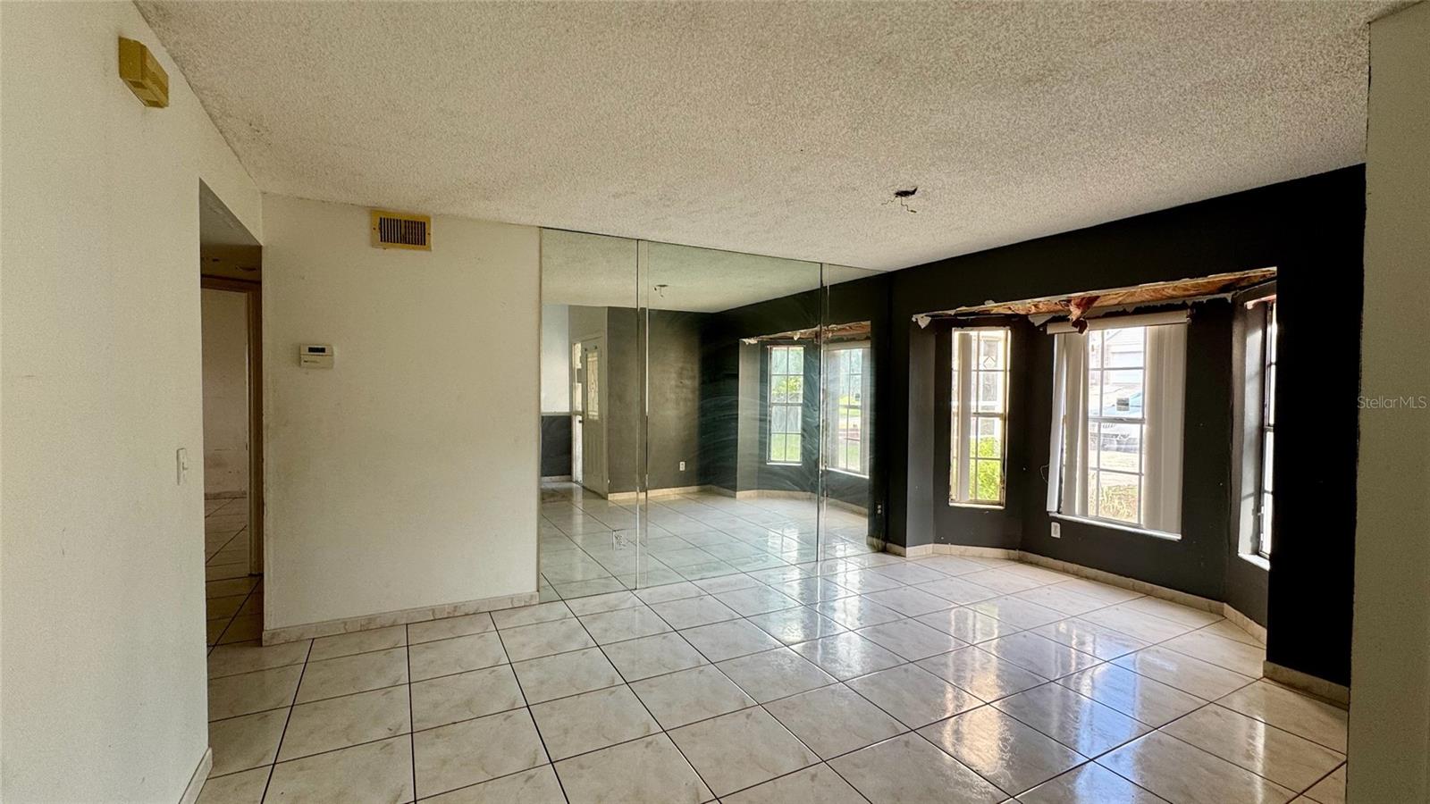 7116 HIAWASSEE OAK DRIVE