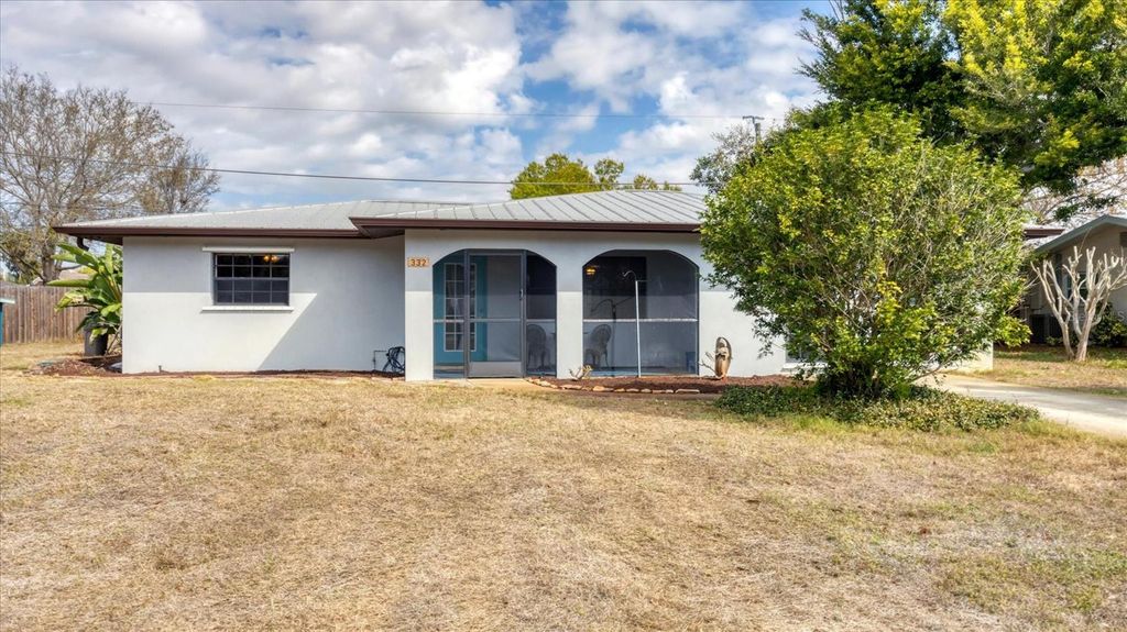 Photo of 332 Cypress Road, Venice, FL 34293 (MLS # D6146517)